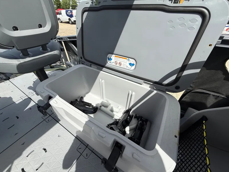 Slide: The Image of Sea-Doo Switch Fish 2025 - 15