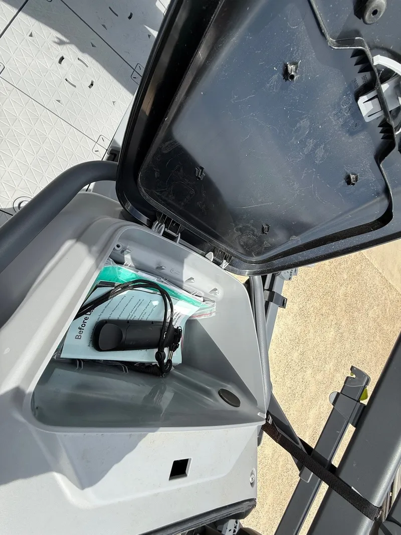 Slide: The Image of Sea-Doo Switch Fish 2025 - 26