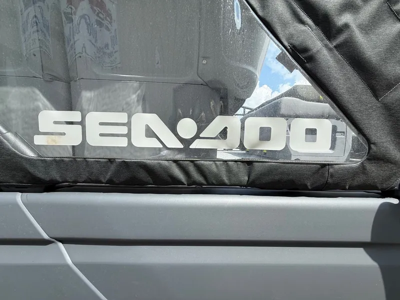 Slide: The Image of Sea-Doo Switch Fish 2025 - 6