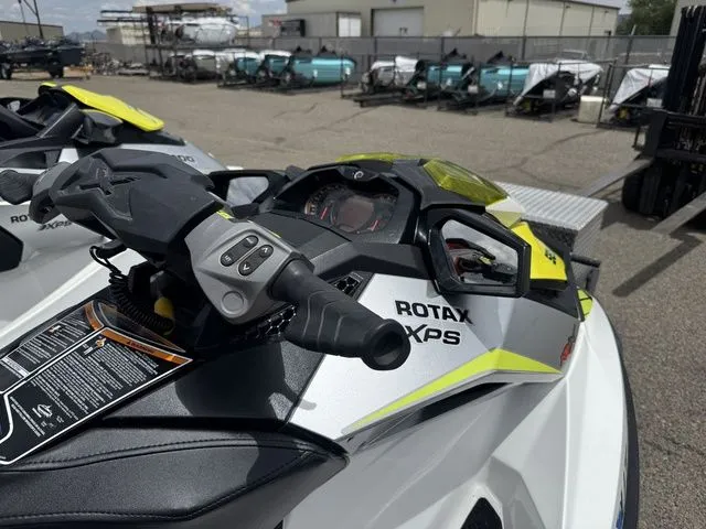 Slide: The Image of Sea-Doo RXP 2017 - 11