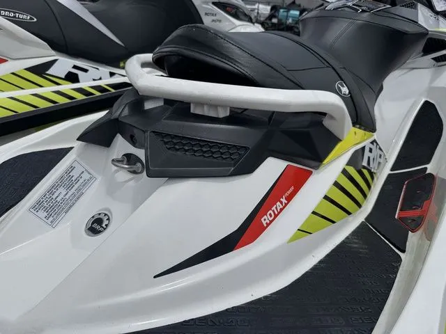 Slide: The Image of Sea-Doo RXP 2017 - 13