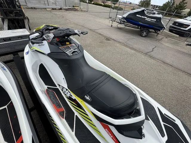 Slide: The Image of Sea-Doo RXP 2017 - 23