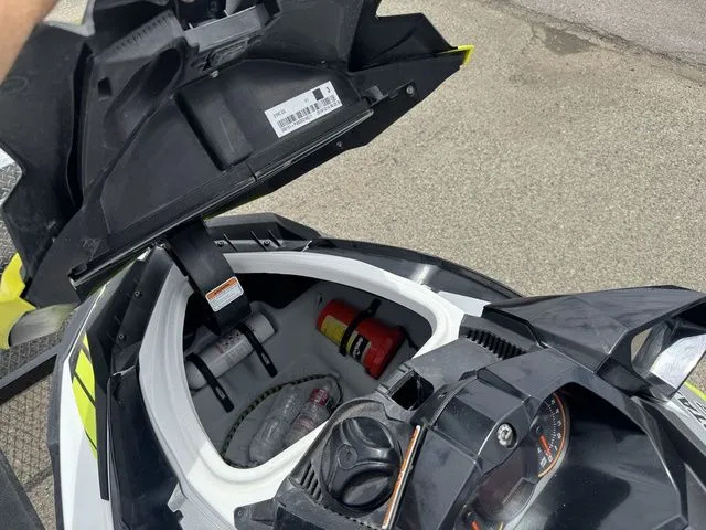 Slide: The Image of Sea-Doo RXP 2017 - 25