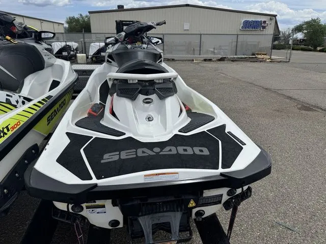 Slide: The Image of Sea-Doo RXP 2017 - 6