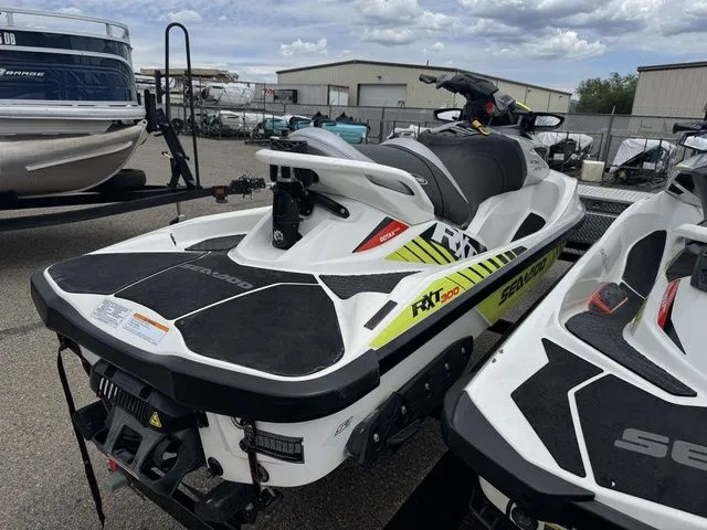 Slide: The Image of Sea-Doo RXT 2017 - 13