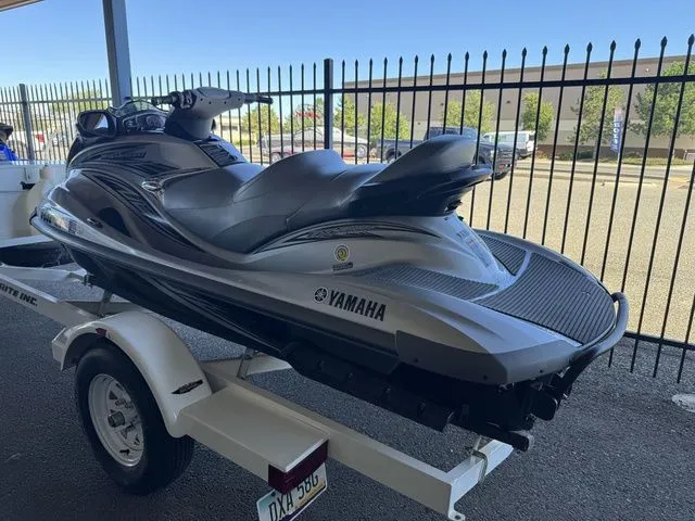 Slide: The Image of Yamaha WaveRunner FX 2007 - 3