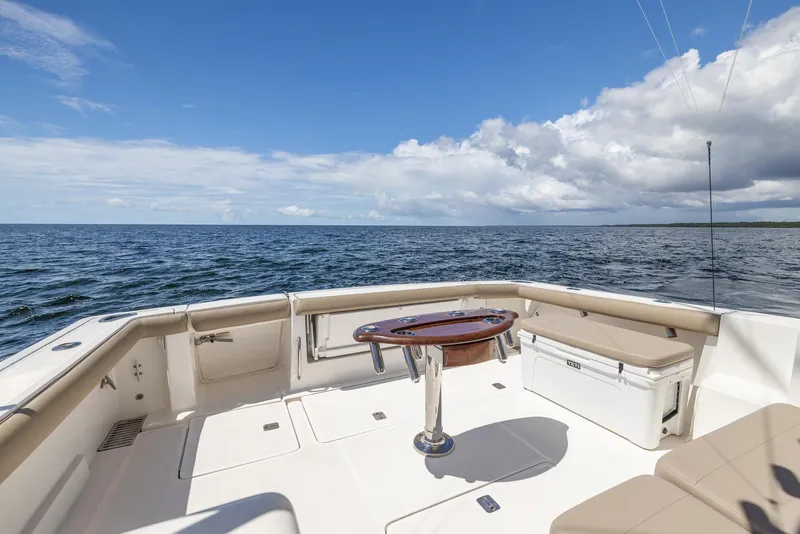 Slide: The Image of Tiara Yachts 4200 Open 2004 on open sea, sunny day. - 15