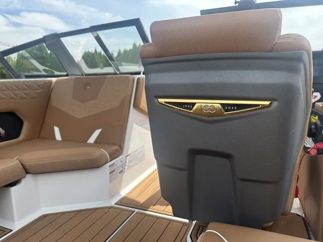 Slide: The Image of Nautique Super Air Nautique GS22 2025 - 24