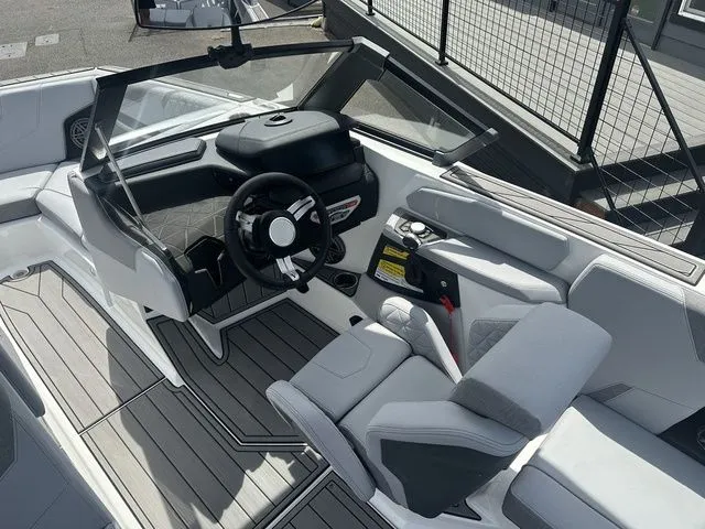 Slide: The Image of Nautique Super Air Nautique GS20 2025 - 21