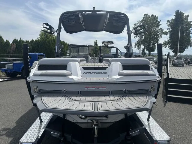 Slide: The Image of Nautique Super Air Nautique GS20 2025 - 6