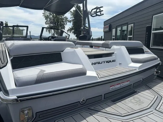 Slide: The Image of Nautique Super Air Nautique GS20 2025 - 9