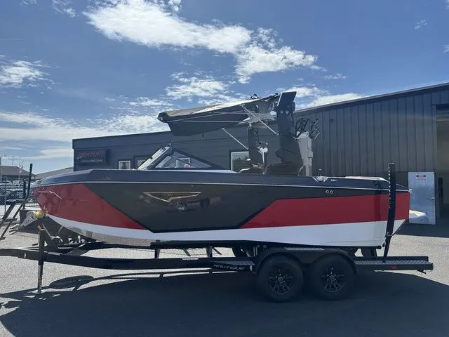 Slide: The Image of Nautique Super Air Nautique S21 2024 - 1