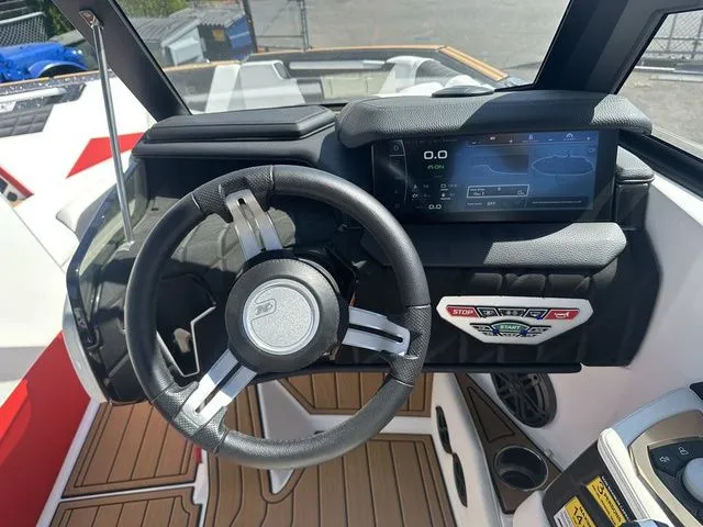 Slide: The Image of Nautique Super Air Nautique S21 2024 - 19