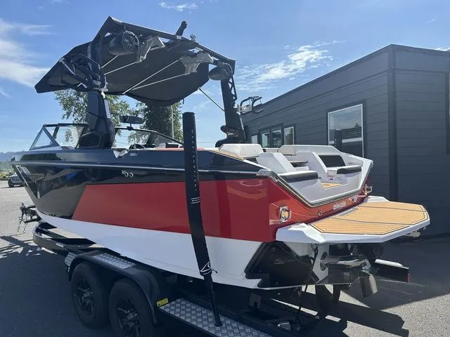 Slide: The Image of Nautique Super Air Nautique S21 2024 - 5