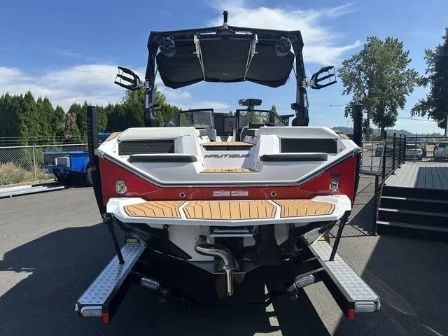 Slide: The Image of Nautique Super Air Nautique S21 2024 - 6