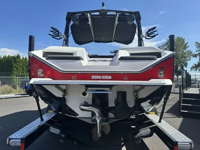Slide: The Image of Nautique Super Air Nautique S21 2024 - 7