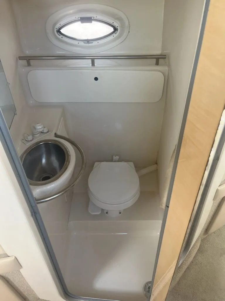 Slide: The Image of Maxum 3300 SCR 2001 - 11