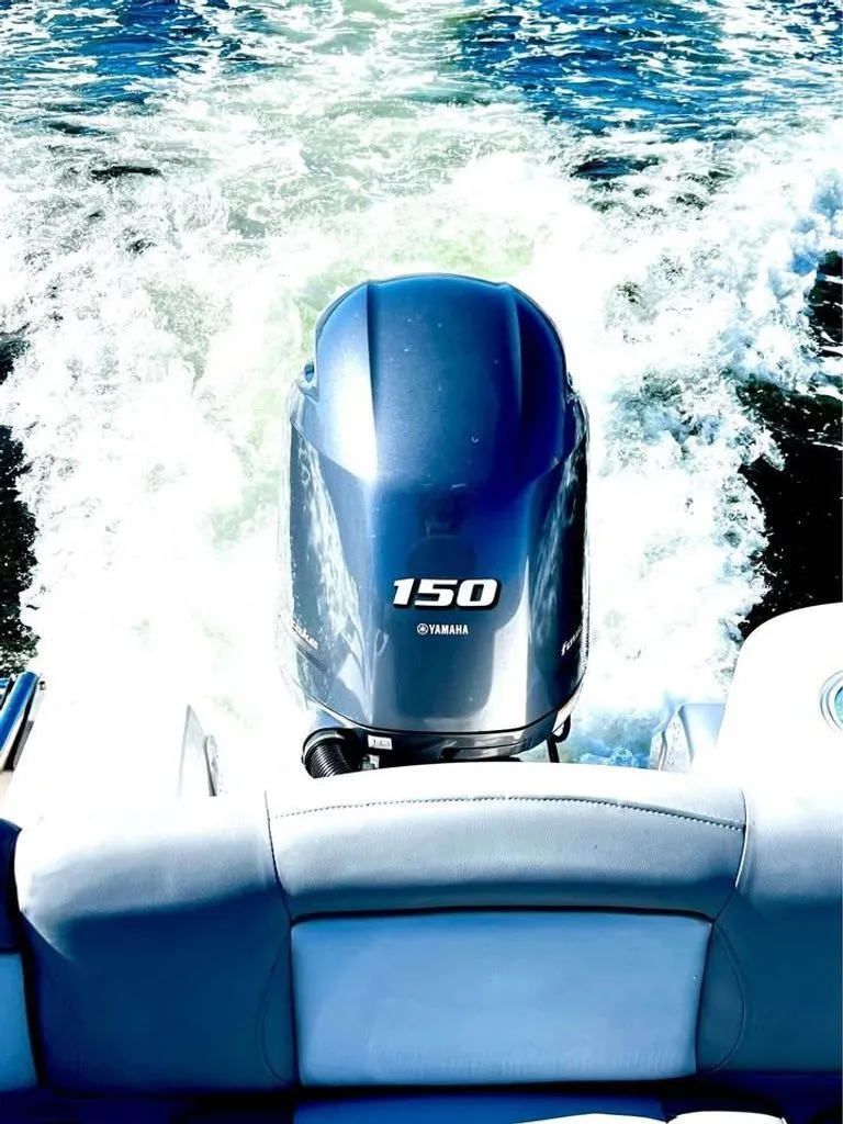 Slide: The Image of NauticStar 2102 Legacy CC 2023 - 9