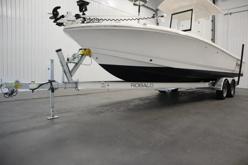 Slide: The Image of Robalo 246 Cayman 2022 - 71