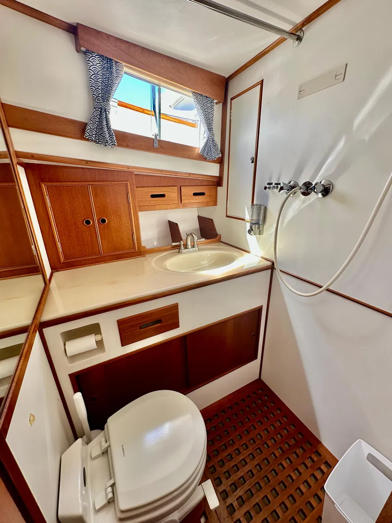 Slide: The Image of Grand Banks 42 Classic 1989 - 54