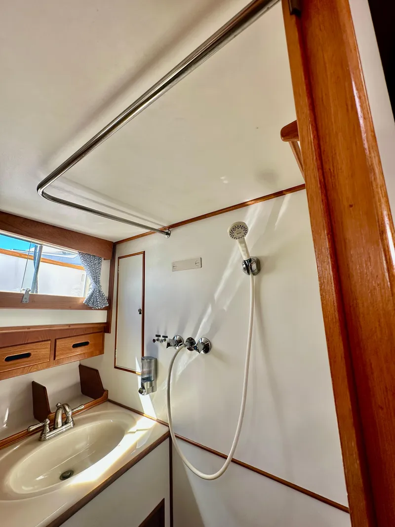 Slide: The Image of Grand Banks 42 Classic 1989 - 56