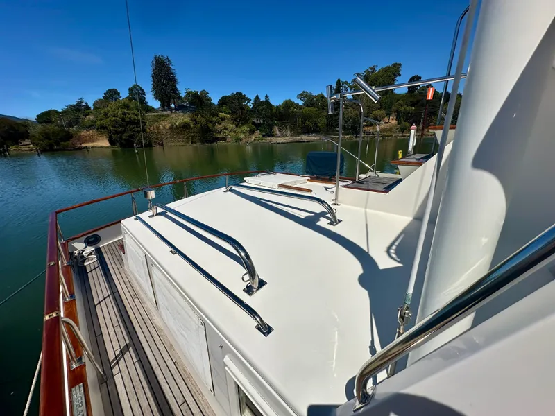 Slide: The Image of Grand Banks 42 Classic 1989 - 58