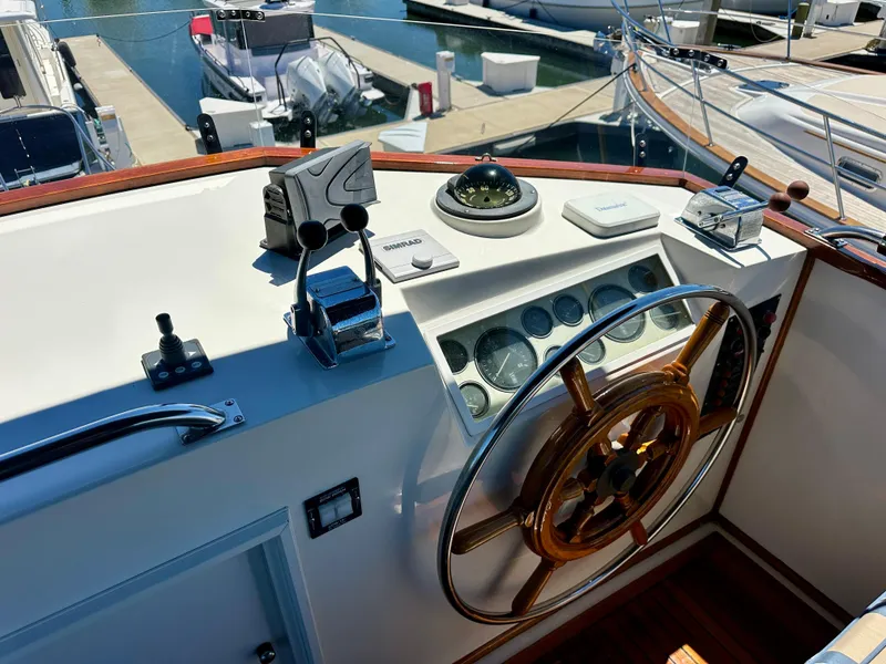 Slide: The Image of Grand Banks 42 Classic 1989 - 67