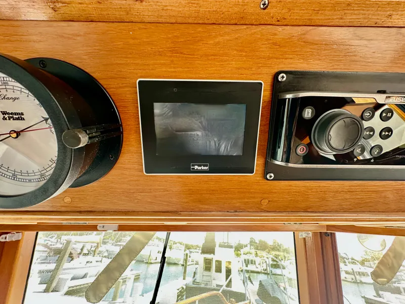 Slide: The Image of Grand Banks 42 Classic 1989 - 78