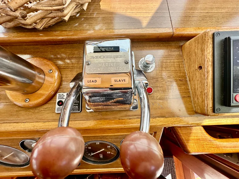 Slide: The Image of Grand Banks 42 Classic 1989 - 81