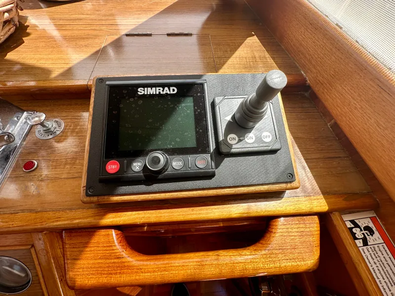 Slide: The Image of Grand Banks 42 Classic 1989 - 82