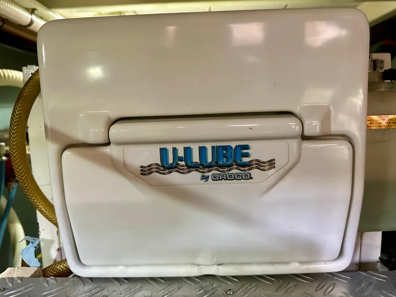 Slide: The Image of Grand Banks 42 Classic 1989 - 92