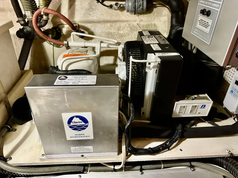 Slide: The Image of Grand Banks 42 Classic 1989 - 95