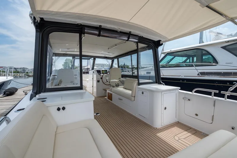 Slide: The Image of Luxurious 2025 MJM 3 yacht interior with spacious seating and modern design. - 18