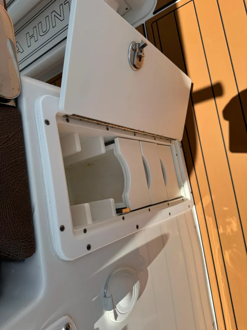 Slide: The Image of Sea Hunt Ultra 275 SE 2019 - 60