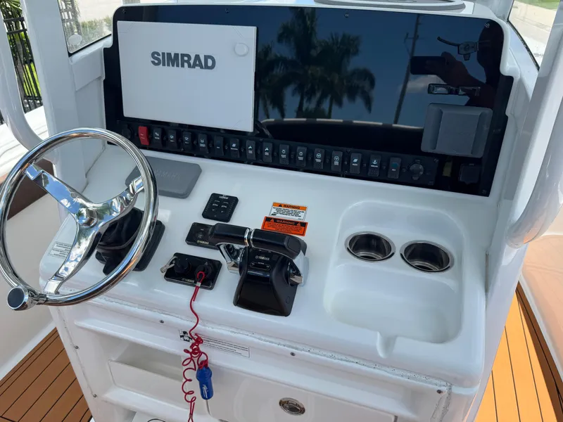 Slide: The Image of Sea Hunt Ultra 275 SE 2019 - 64