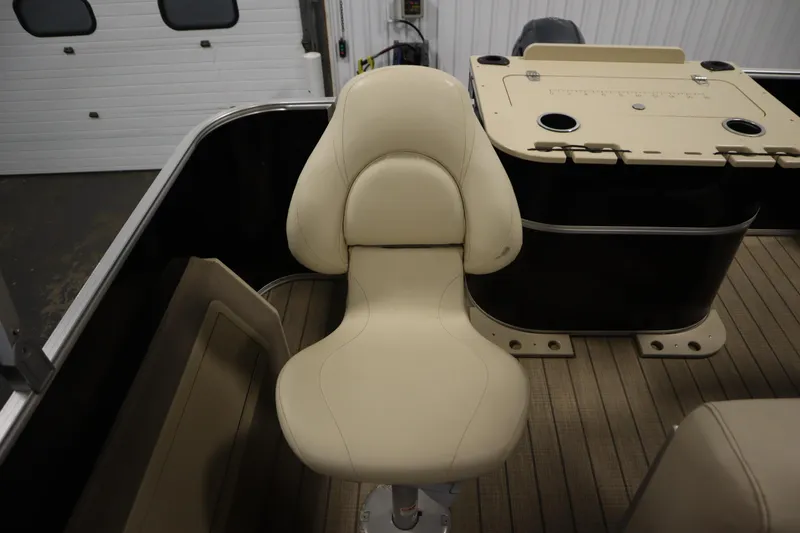 Slide: The Image of Beige seat on 2019 Sylvan 820 Mirage boat, indoor setting. - 36