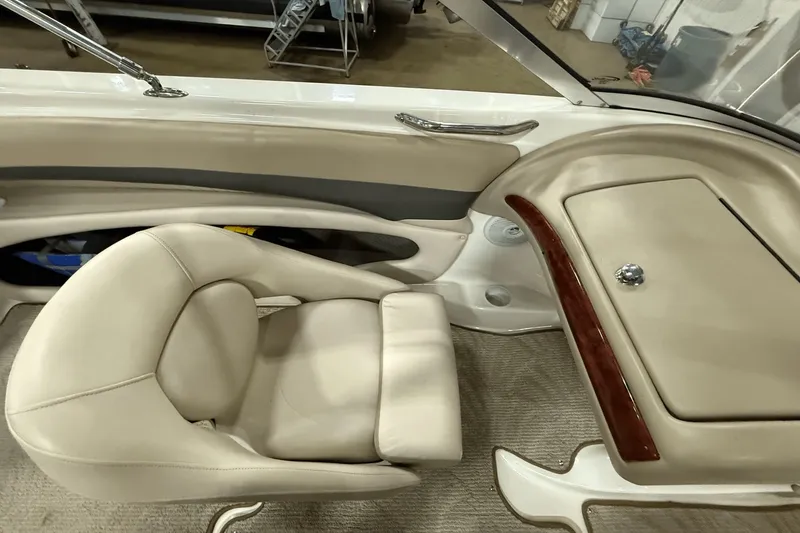 Slide: The Image of Glastron GX 205 2006 - 12