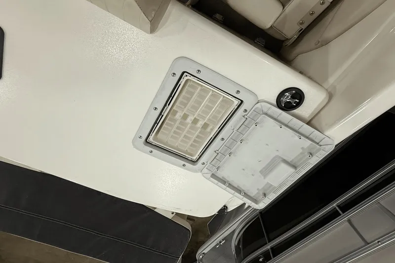 Slide: The Image of Glastron GX 205 2006 - 18