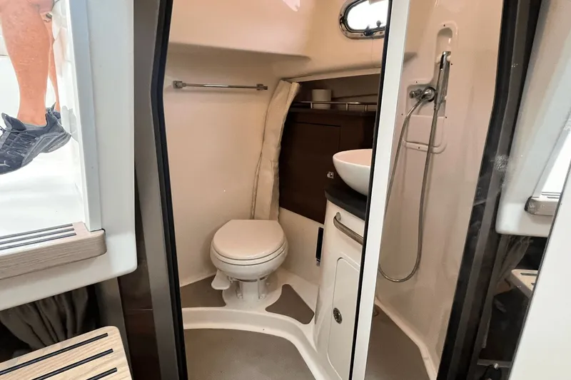 Slide: The Image of Boston Whaler 345 Conquest 2022 - 15