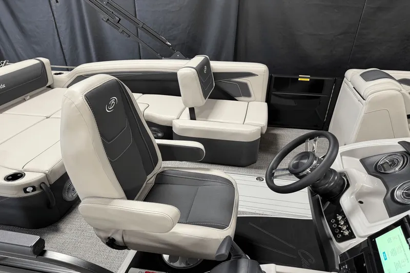 Slide: The Image of Barletta Cabrio 22 U 2026 - 10