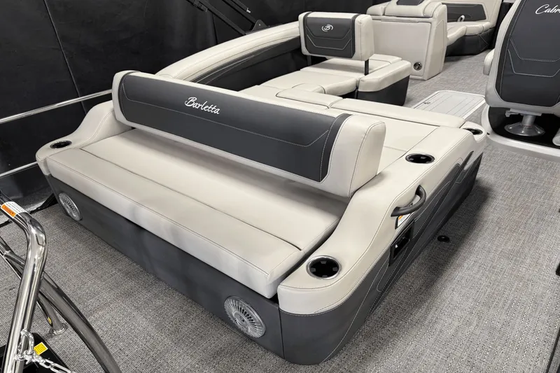 Slide: The Image of Barletta Cabrio 22 U 2026 - 21