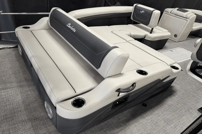 Slide: The Image of Barletta Cabrio 22 U 2026 - 22