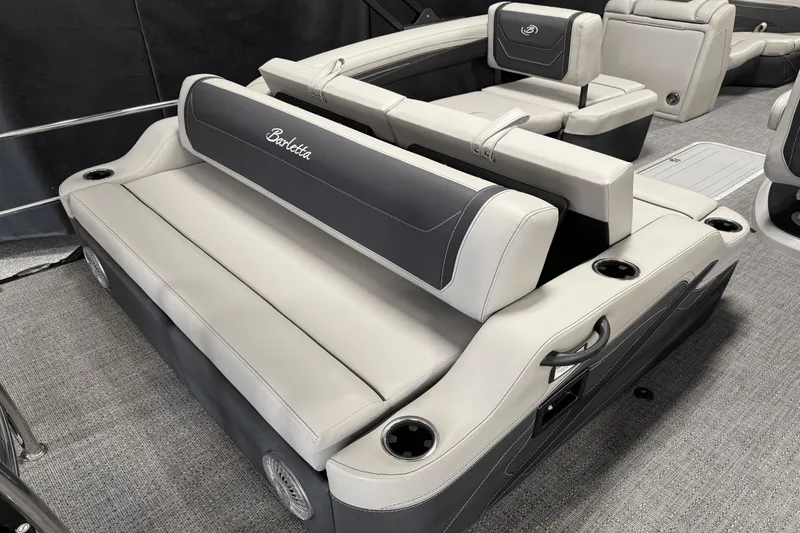 Slide: The Image of Barletta Cabrio 22 U 2026 - 23