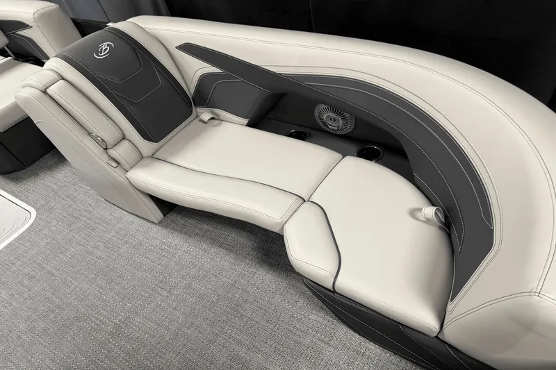 Slide: The Image of Barletta Cabrio 22 U 2026 - 76