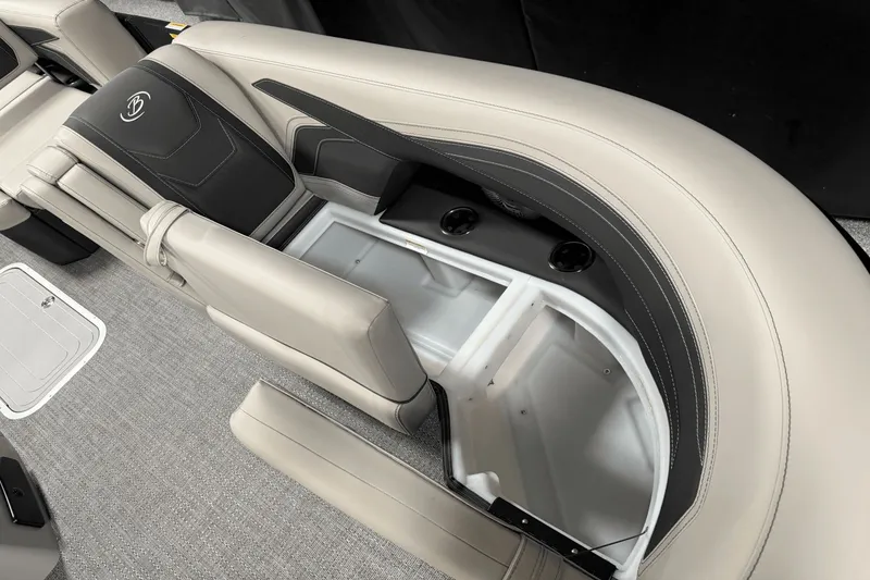 Slide: The Image of Barletta Cabrio 22 U 2026 - 77