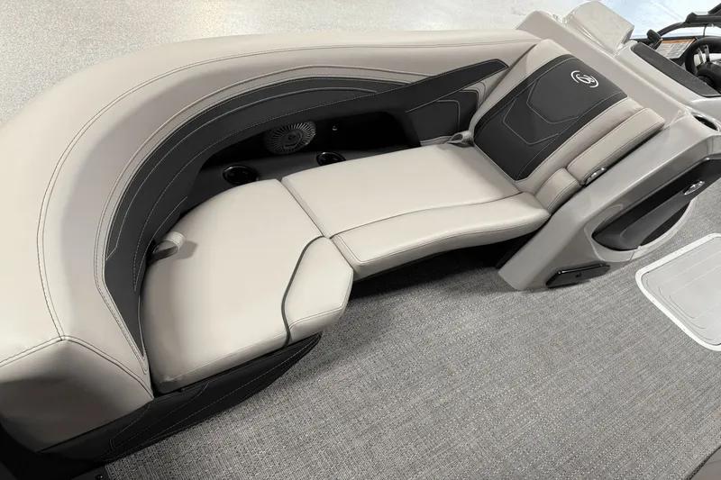 Slide: The Image of Barletta Cabrio 22 U 2026 - 81