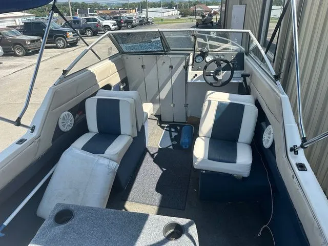 Slide: The Image of Bayliner 1952 Capri Cuddy 1996 - 6