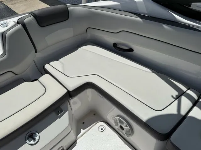 Slide: The Image of Yamaha AR190 2020 - 11