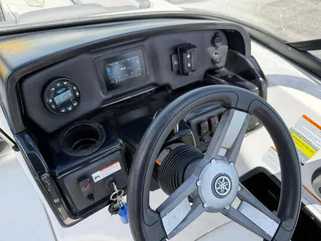 Slide: The Image of Yamaha AR190 2020 - 18