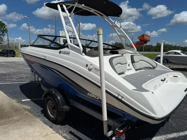 Slide: The Image of Yamaha AR190 2020 - 6